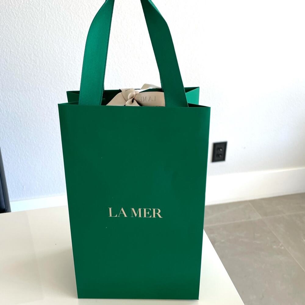 Brand New La Mer Gift Bag With Ribbon